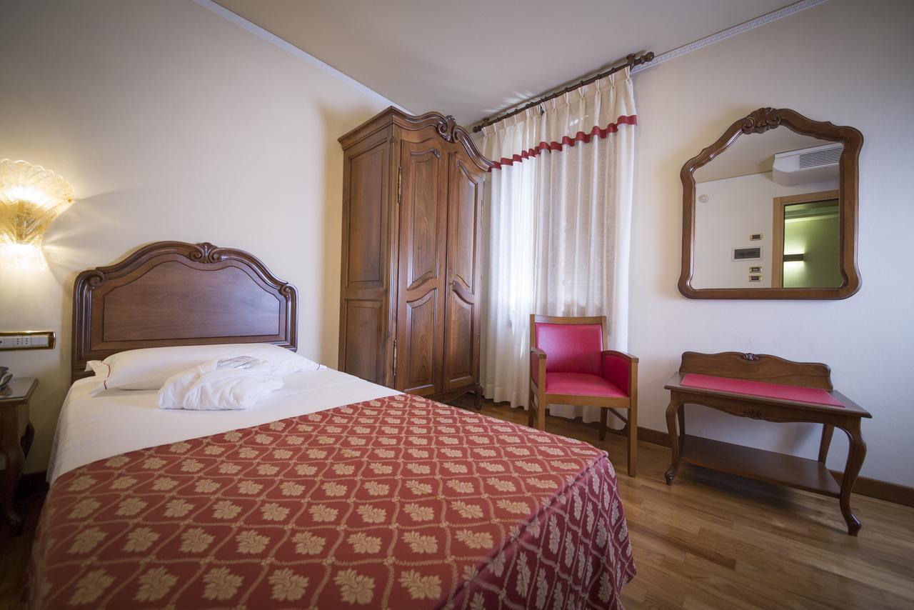 Hotel Spessotto Portogruaro Bagian luar foto